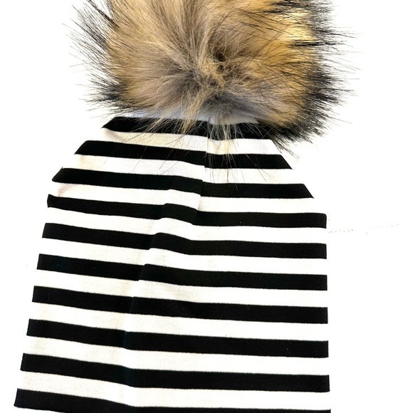 NWT Child Infant Striped Beanie Hat with Fur Pom Pom - Picture 1 of 10